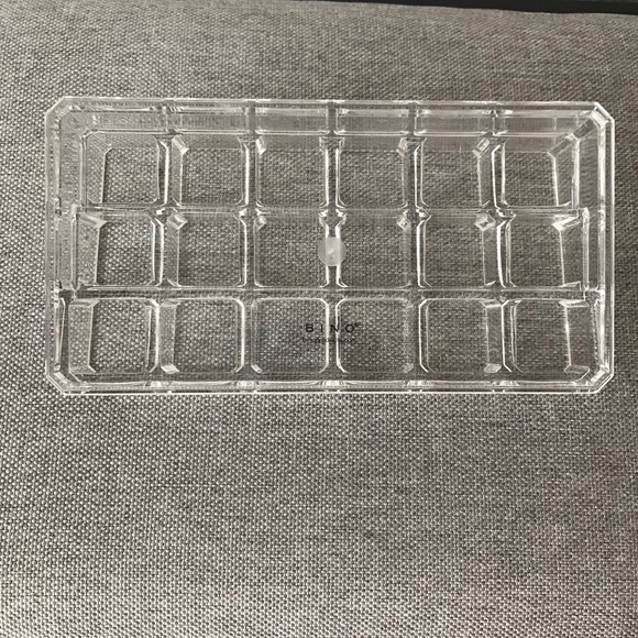 Lipstick Organizer - Picture 3 of 3